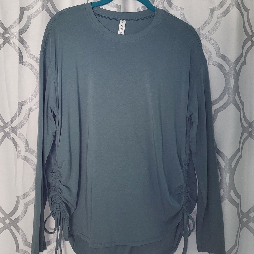 Long sleeve t-shirt